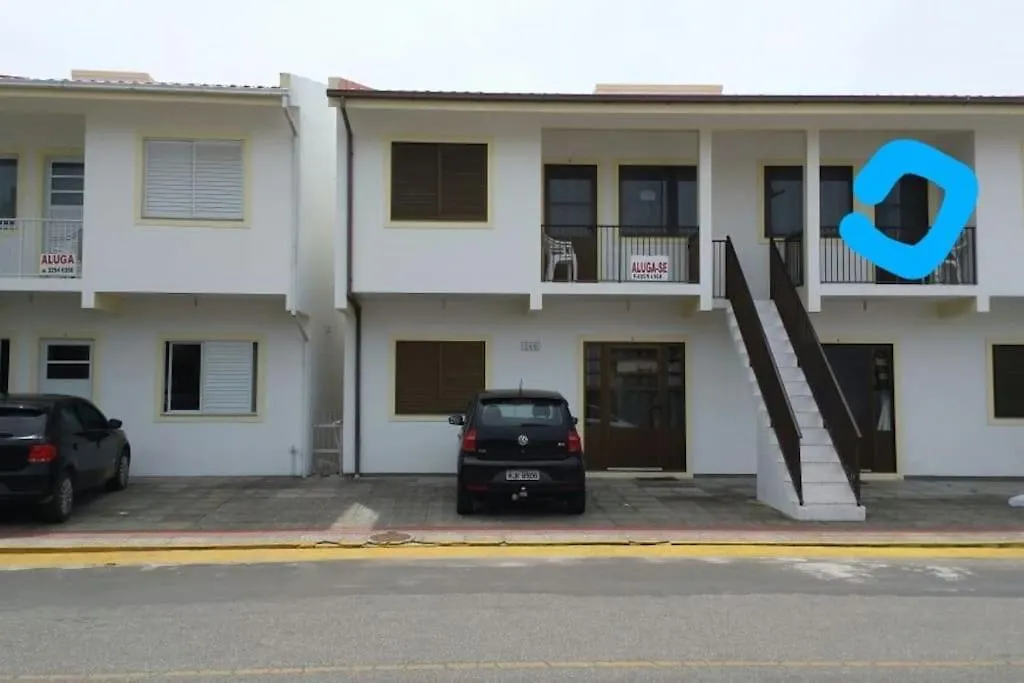 Apartamento No Centro De Garopaba Bem Proximo A Praia